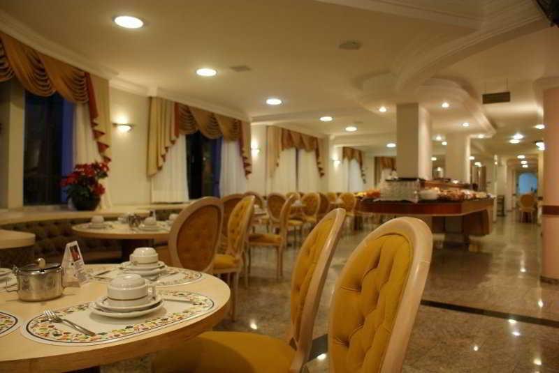 Hotel Del Rey Curitiba By Poty - Na Famosa Rua XV De Novembro エクステリア 写真